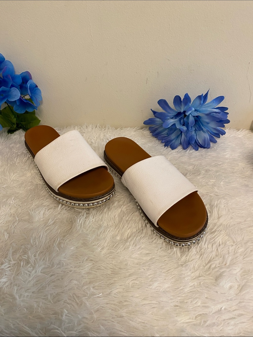By Seven Dials White Slide Sandals with Brown Footbed - Women's Casual Platform